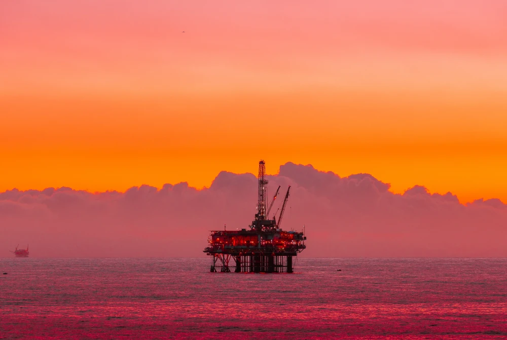 ocean oil rig