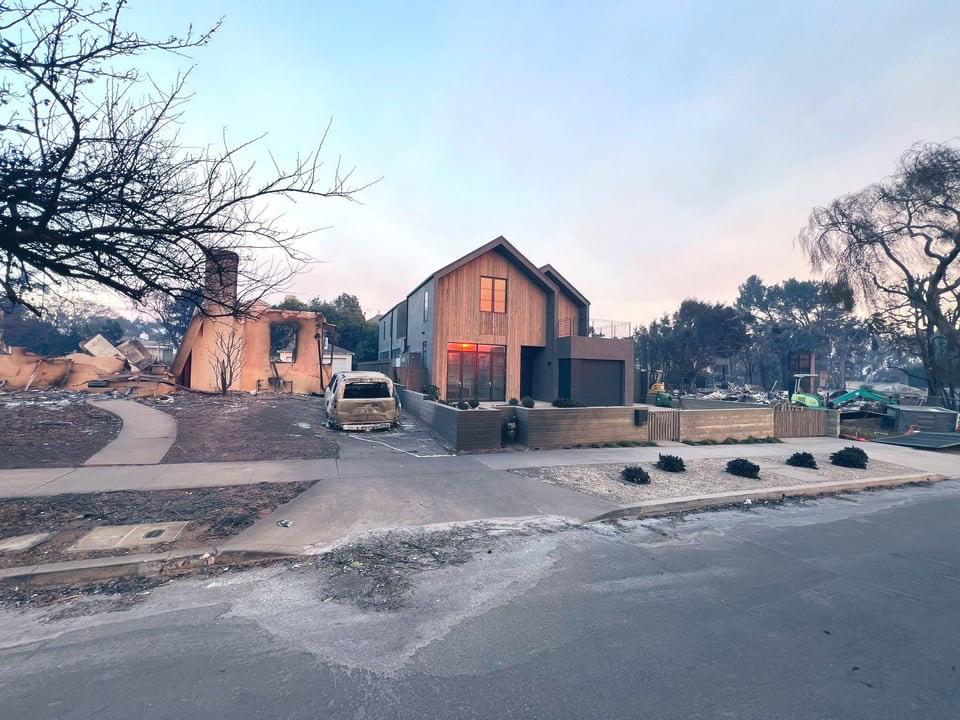 passive home survives wildfire