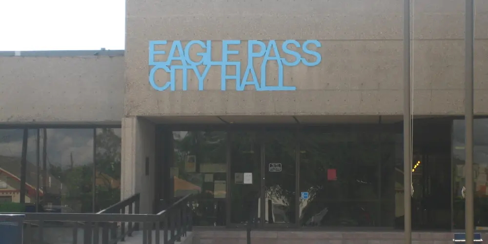 eagle pass city hall