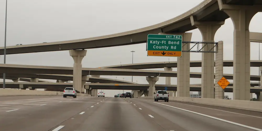 katy freeway i10 overpass