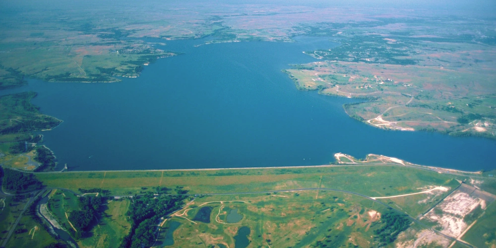 benbrook lake